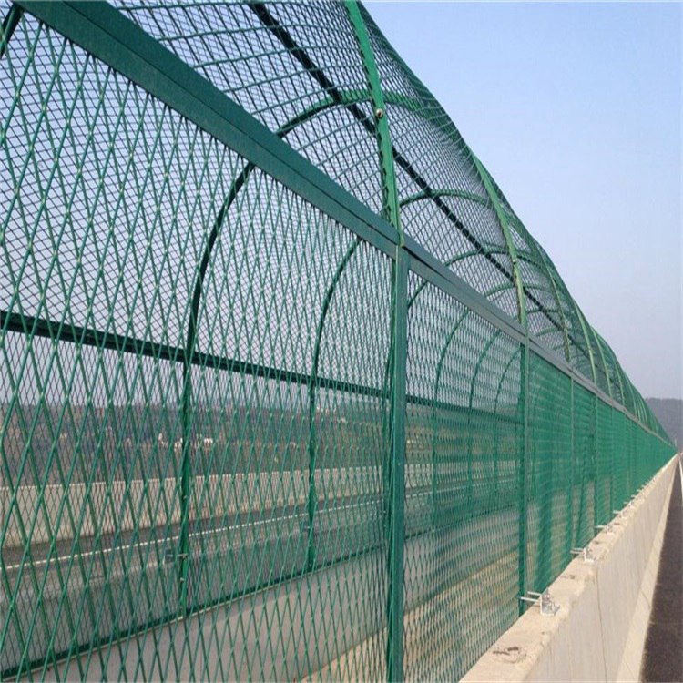 江蘇重點工程組裝式鐵路防護(hù)柵欄施工完畢
